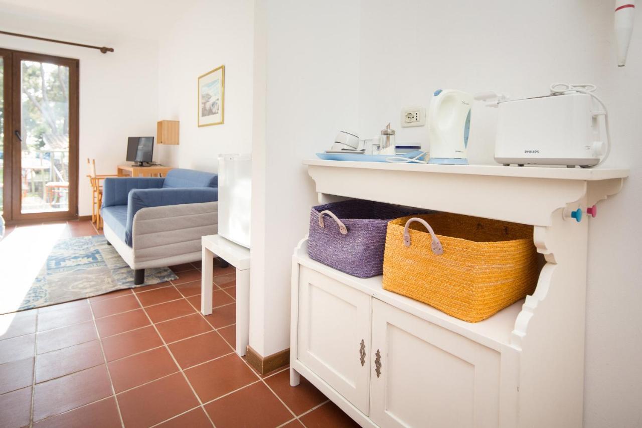 Sobe Number 9 Bed & Breakfast Ровин Екстериор снимка