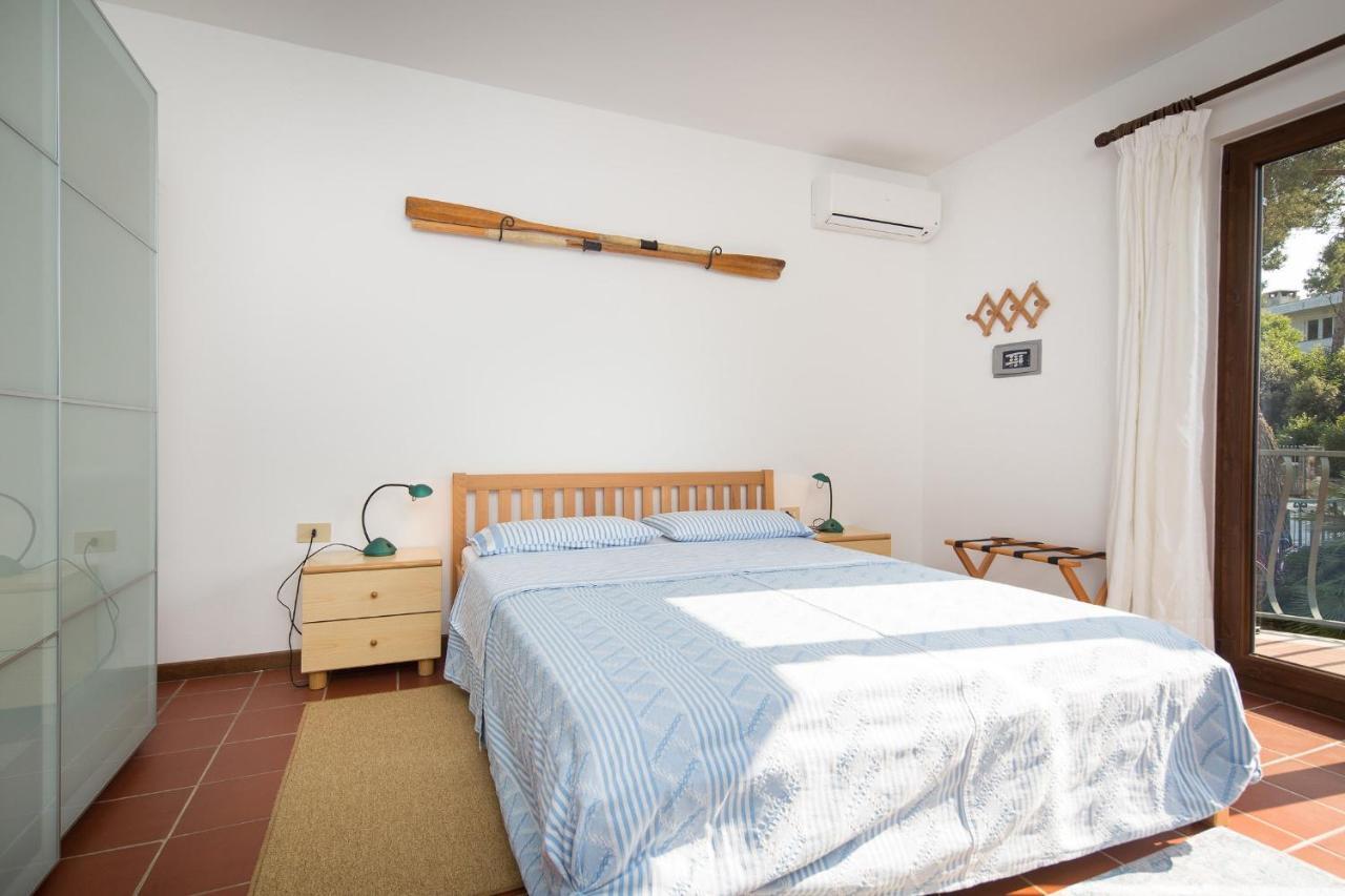 Sobe Number 9 Bed & Breakfast Ровин Екстериор снимка
